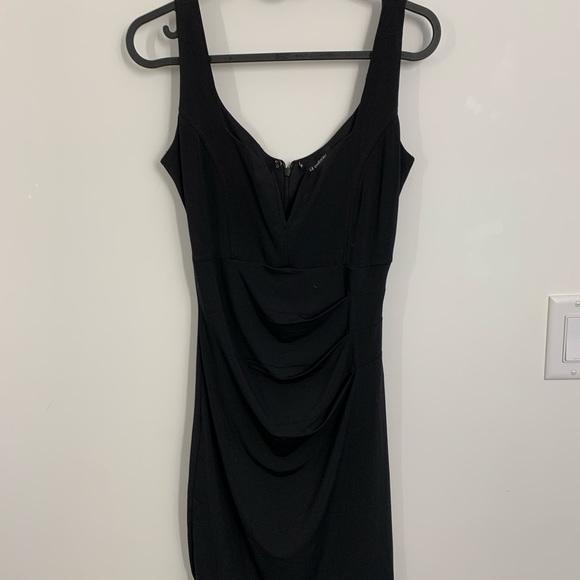 Le chateau VERY FLATTERING black mini dress (OG $ ~ 200) size xs - Picture 2 of 4